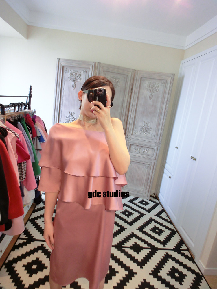 清凉单肩斜肩领不规则荷叶边露肩粉色连衣裙性感抹胸长裙小礼裙|ruв категории Женская одежда, платье - от Buy2taobao.com для оказания профессиональной услуги покупки агента Taobao