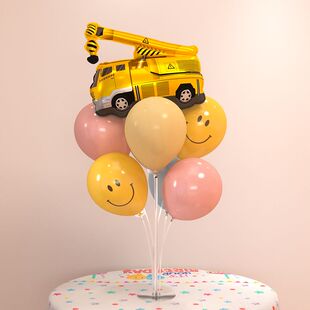 汽车主题桌飘男孩宝宝生日派对气球宴会厅装饰支架挖掘机场景布置