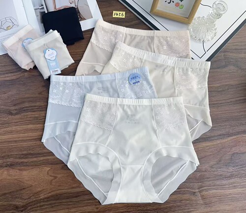 为美为梦品牌女士冰丝内裤含4%桑蚕丝底裆中高腰收腹提臀包臀底裤