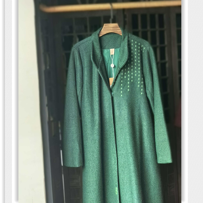 孤品唐Y家尾货绿色羊毛呢大衣 宽松长款显白秋冬款刺绣外套,女装/女士精品,毛呢外套,淘宝优惠券,粉丝福利购,淘宝优惠卷