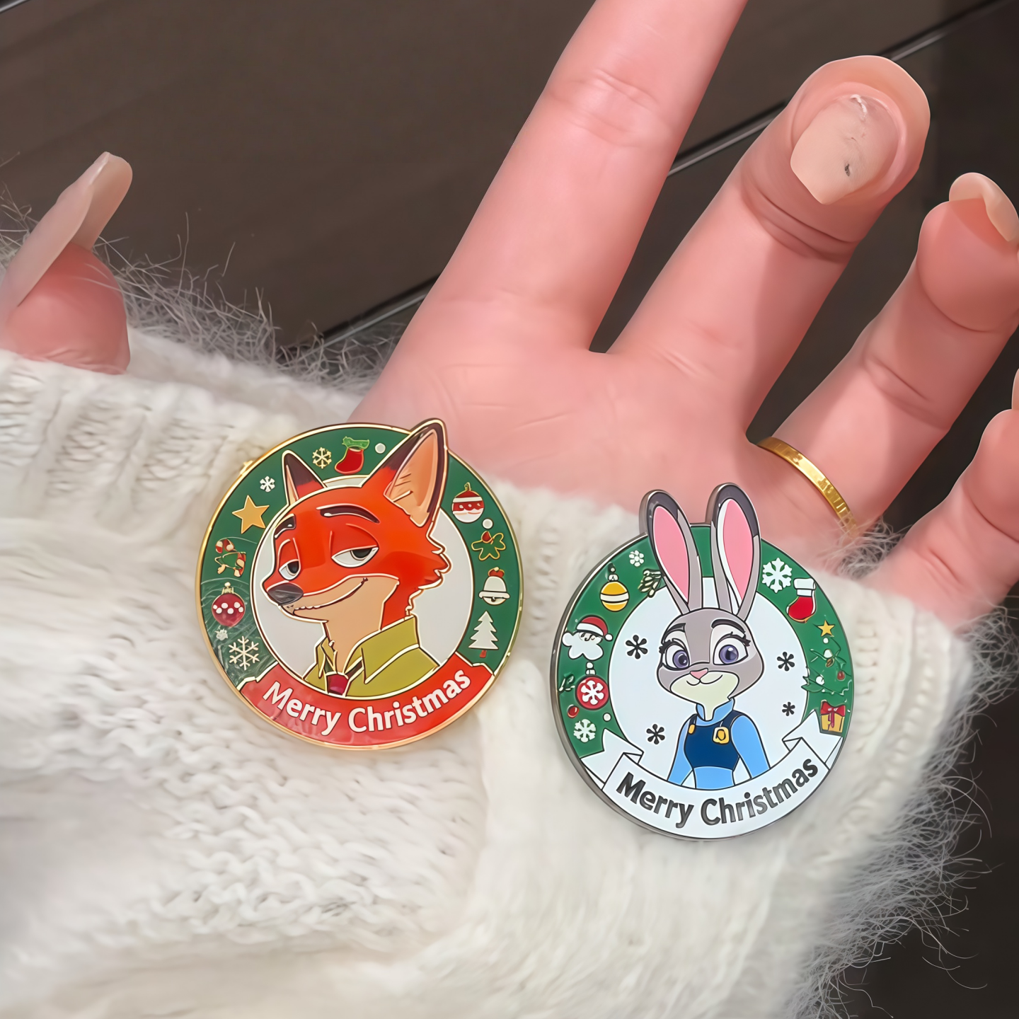 疯狂动物城2圣诞节胸针女尼克朱迪徽章动漫徽章衣服别针毛衣饰品,饰品/流行首饰/时尚饰品新,胸针,淘宝优惠券,粉丝福利购,淘宝优惠卷