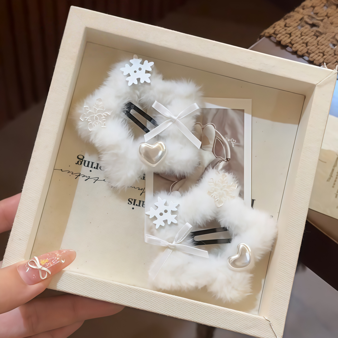 冬日氛围感白色雪花五角星星毛绒BB夹甜美侧边刘海夹女毛毛发夹
