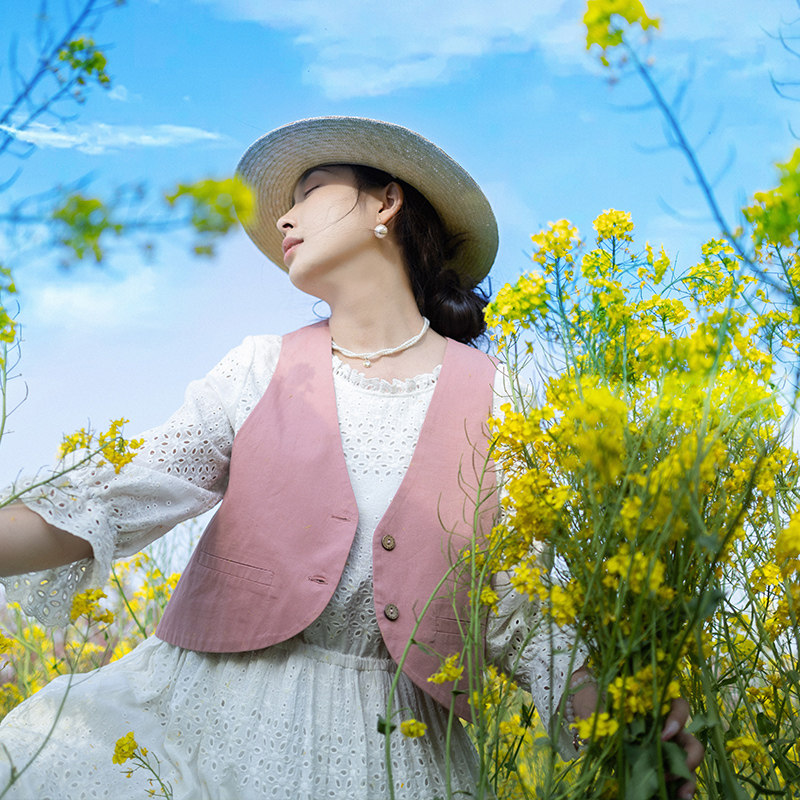 【春日来信】复古深V领纯色马甲女2025春夏季百搭薄款无袖短外套,女装/女士精品,马夹,淘宝优惠券,粉丝福利购,淘宝优惠卷