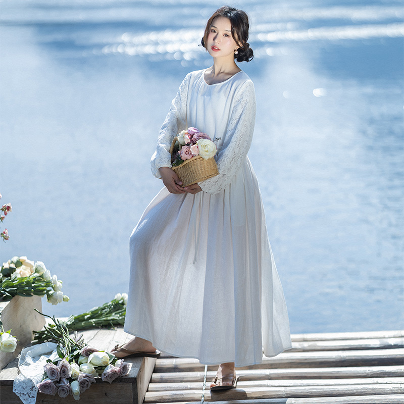 【明月流光】复古圆领蕾丝拼接连衣裙女2025春夏季温柔宽松白色裙