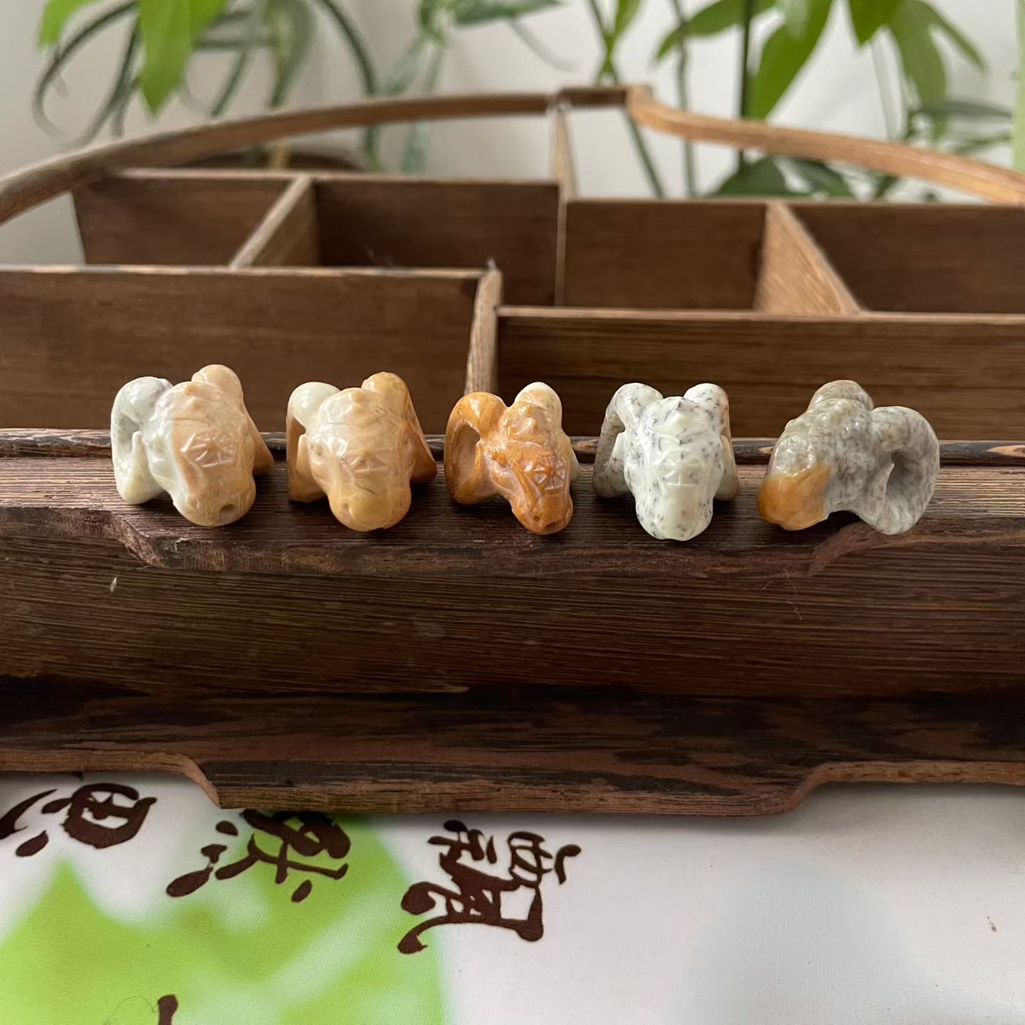 和田玉羊头小配饰（多样式发货发其中一个）