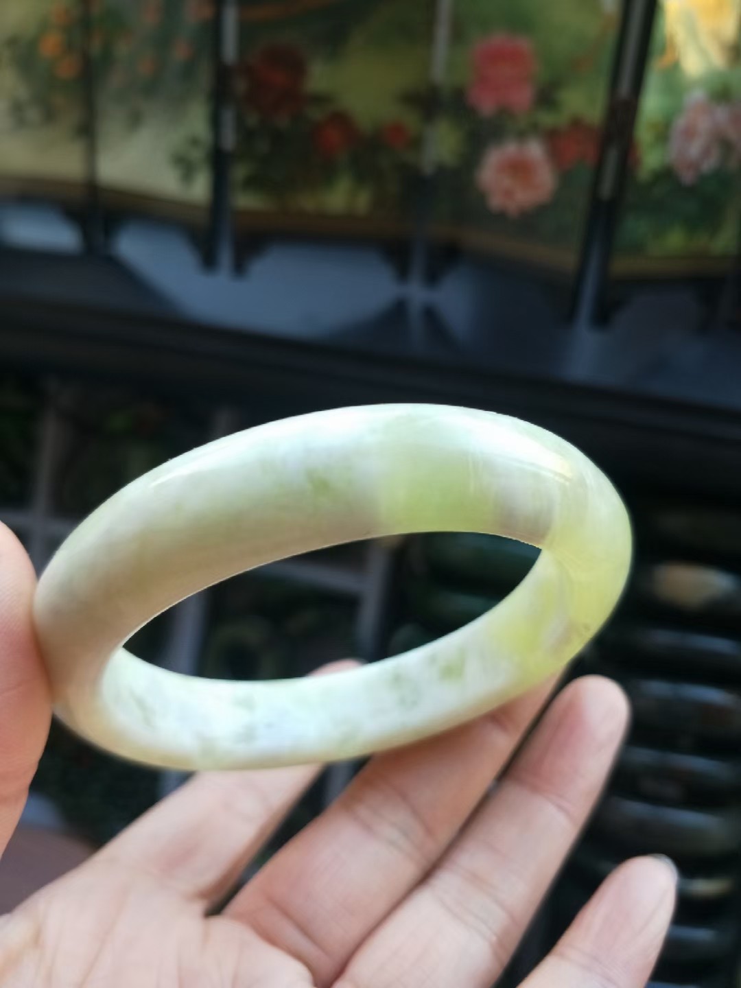 岫玉手镯翠花玉镯子天然玉石女士饰品特价包邮