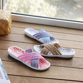 网格交叉带白底拖鞋 浴室女士户外镂空夏季 家居塑料平底一字凉拖