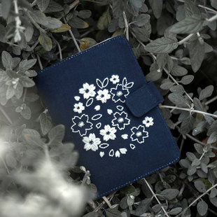 文具 简约低调珍藏留念素雅记事本 略瑕疵污渍kinbor夜樱手帐本A6