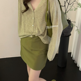 36187 26年夏上新韩系百搭彩色系v领贝壳扣薄款 TB媞宝 多巴胺夏季