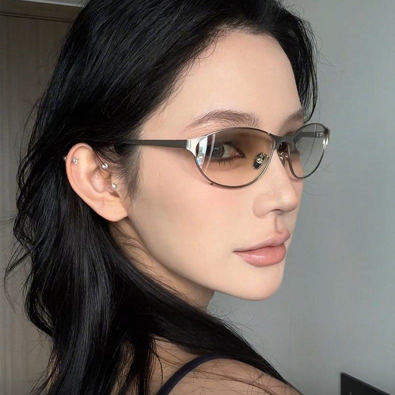 26新款Y2k高级感金属墨镜女浅蓝未来感防晒紫外线高颜值太阳眼镜,ZIPPO/瑞士军刀/眼镜,太阳眼镜,淘宝优惠券,粉丝福利购,淘宝优惠卷