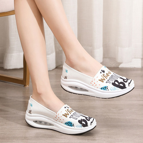 老北京布鞋透气坡跟松糕