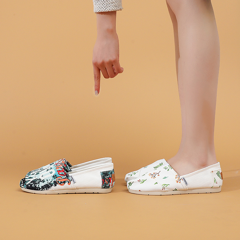 老北京布鞋女款年轻款平底洋气正品防滑软底渔夫鞋女一脚蹬小香风