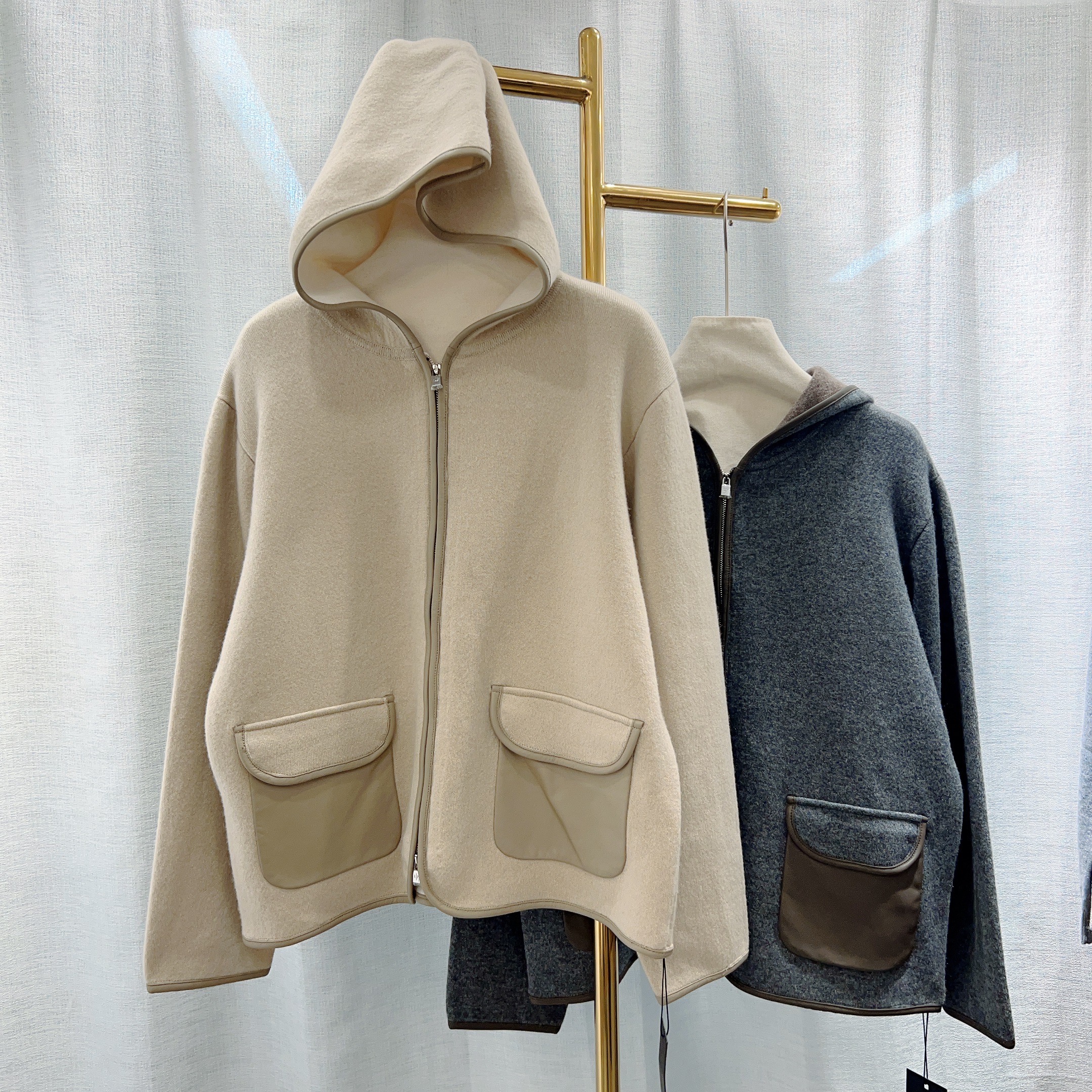 南油高品质LP拼接羊皮羊毛羊绒连帽卫衣拉链款外套女式休闲风夹克