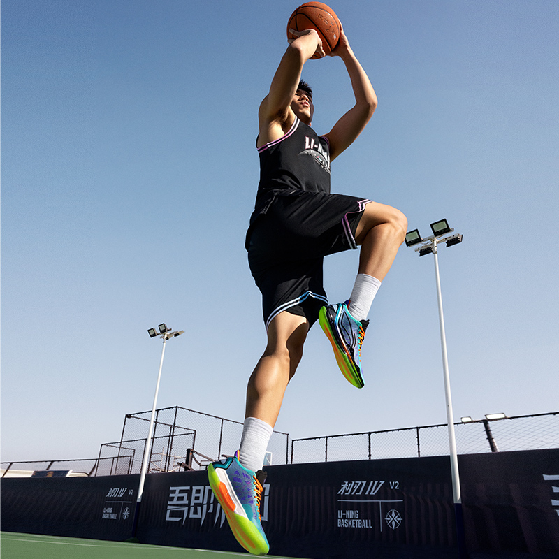 李宁利刃4V2篮球鞋男低帮实战防滑耐磨缓震竞技运动鞋ABAU037-B品