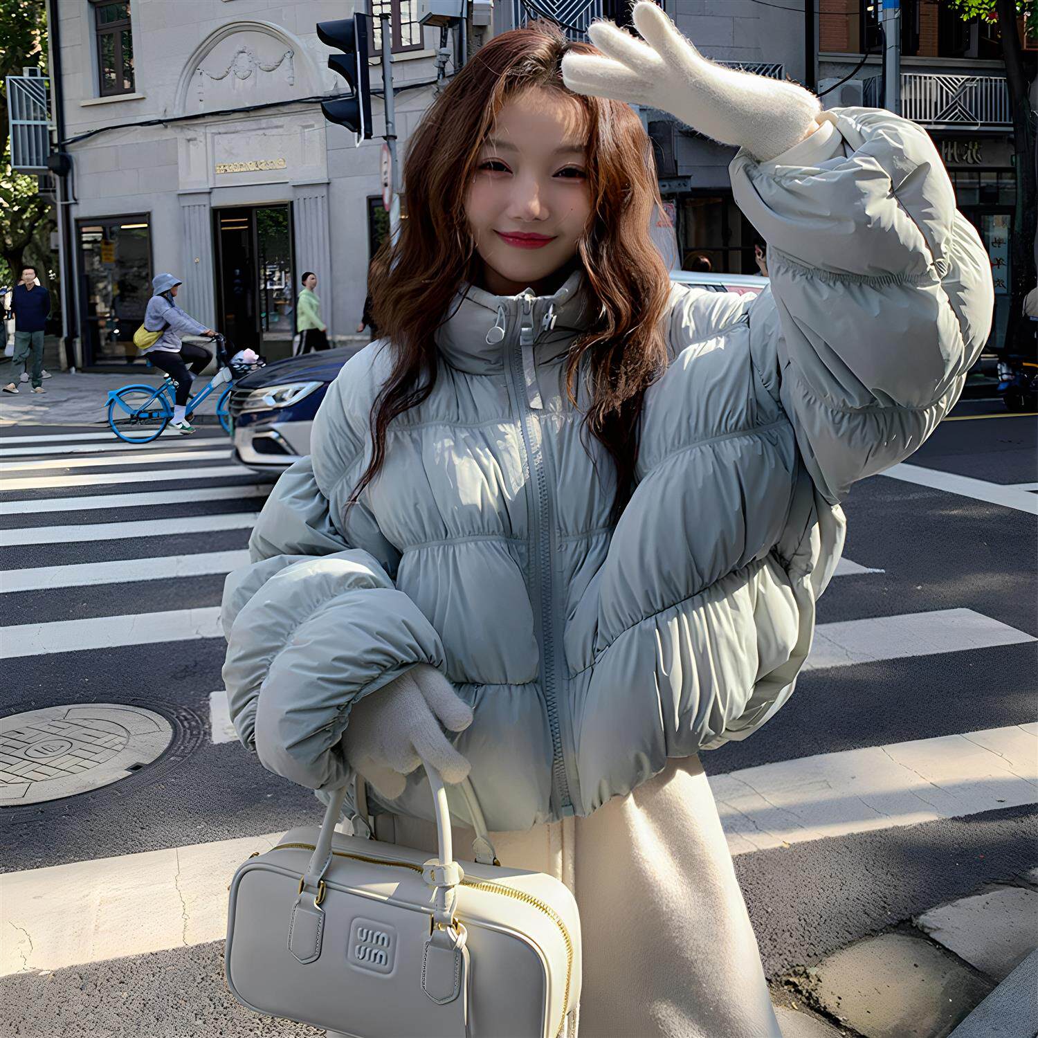 重工抽立领保暖外套冬2025新款褶立裁服女可爱云朵设计感短款棉服