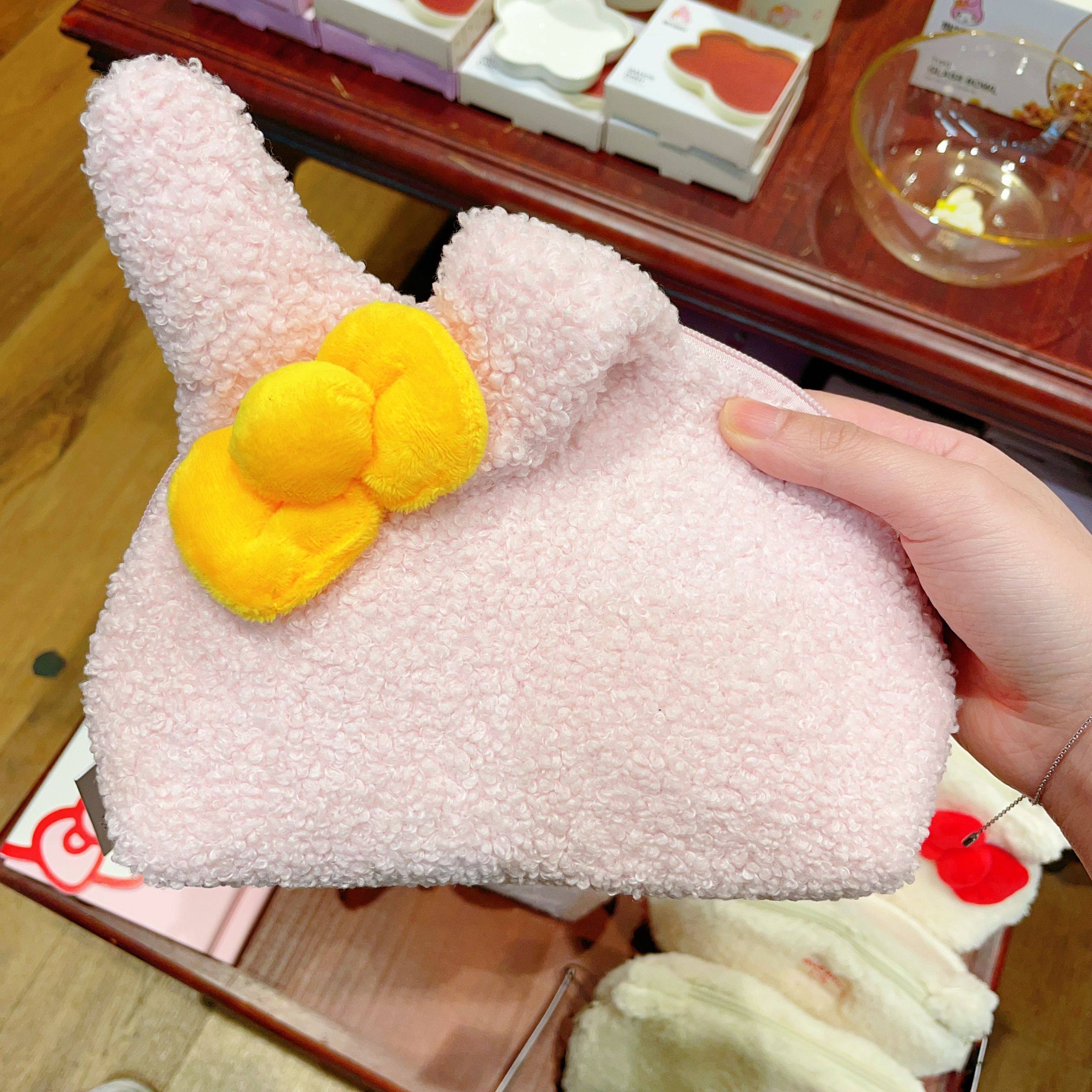 澳洲直邮TYPO Hello Kitty Plush Backpack 双肩包 毛绒背包