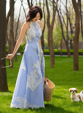 TRACYCHU欧若风高纱支棉手工立体蕾丝款度假系列连衣裙之蓝色条纹