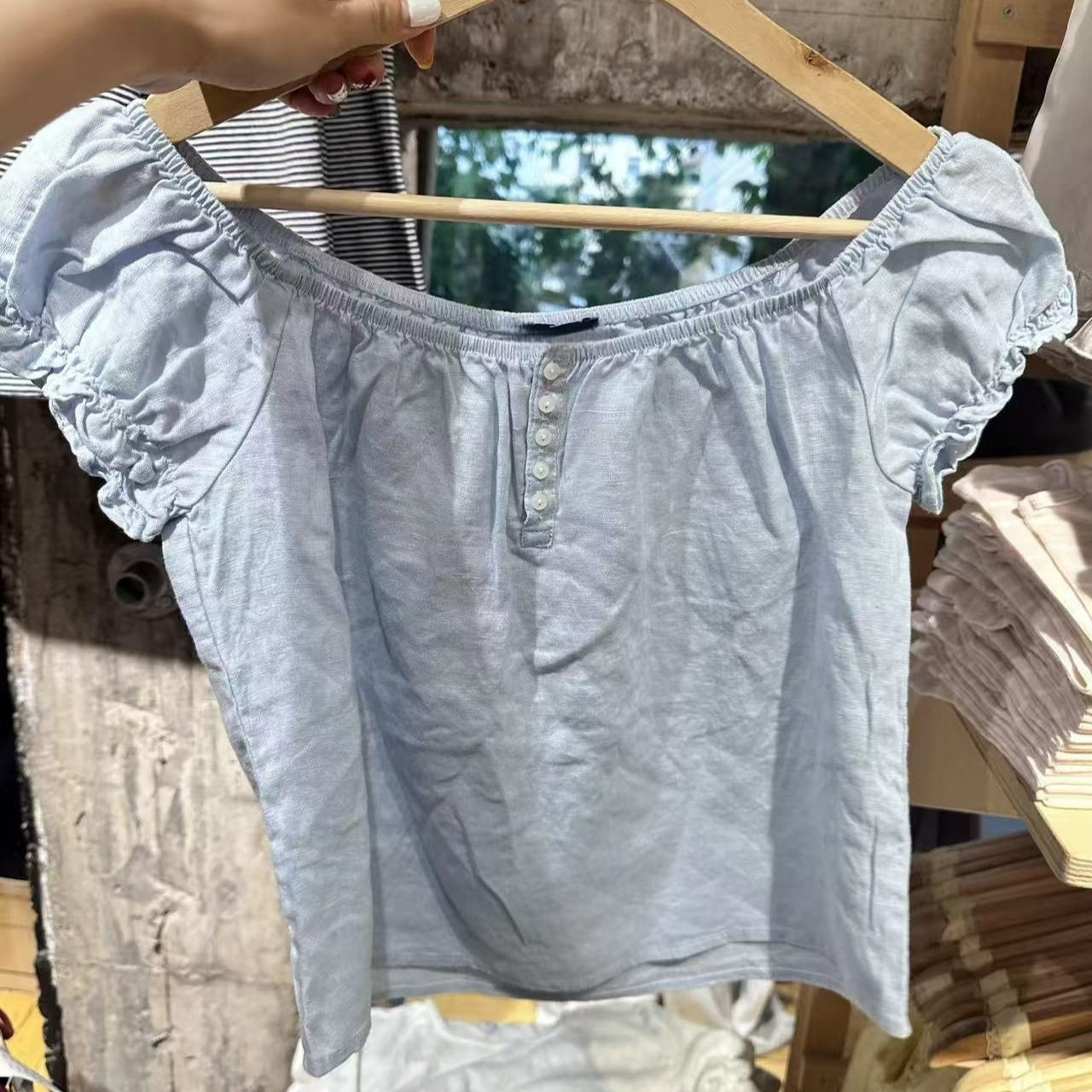 小海鸥蓝色泡泡袖短款衬衫