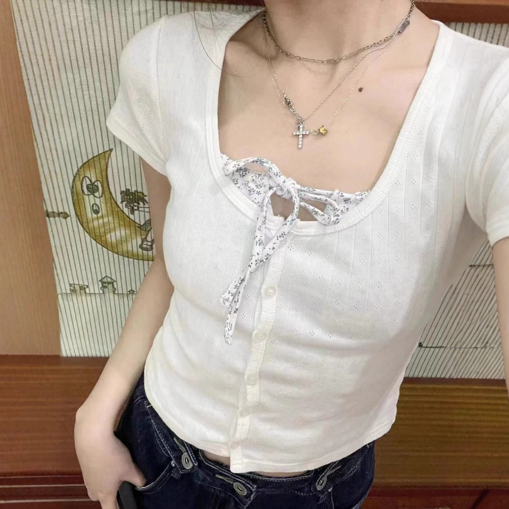 小海鸥美式复古露脐碎花短衫