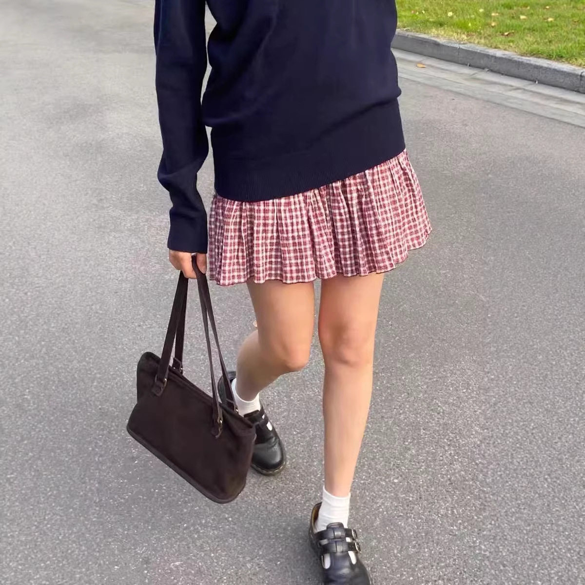 小海鸥红色格纹修身百褶裙