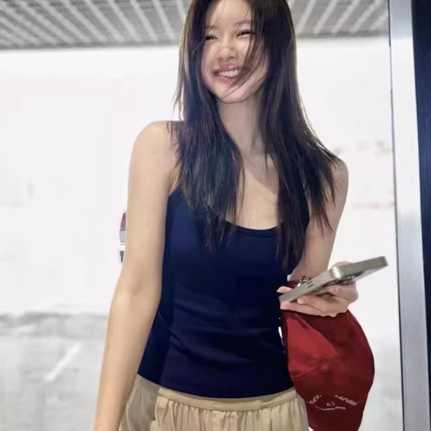 赵露思同款甜辣藏蓝美背背心