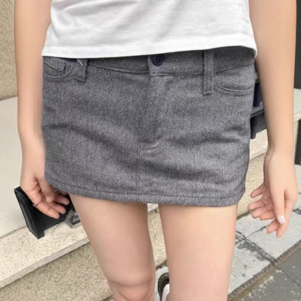 小海鸥暗纹呢子A字短裙
