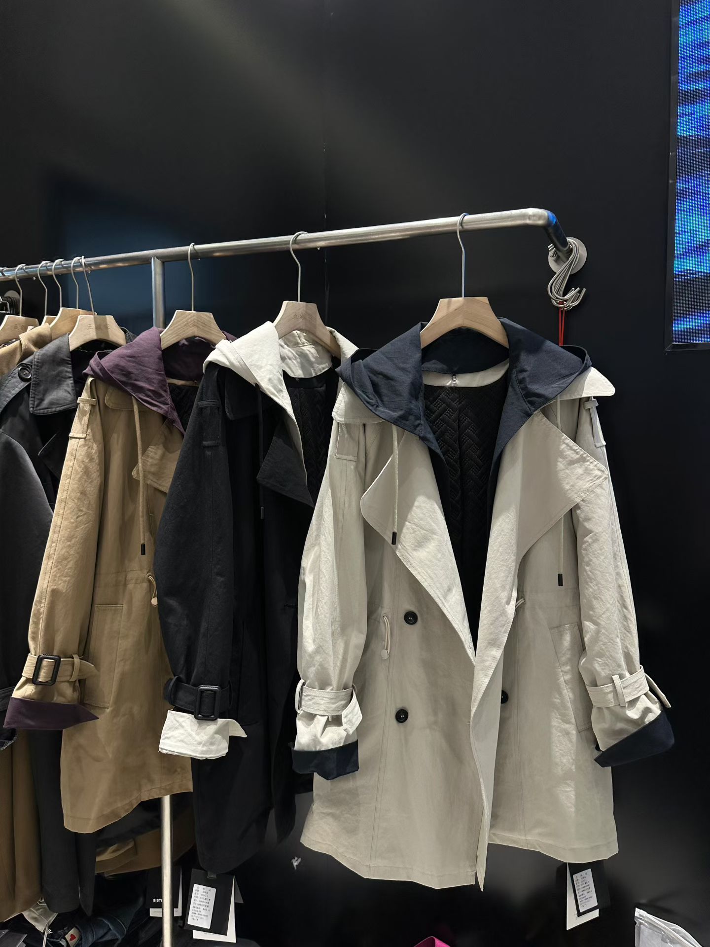 五姐家中长款拼色连帽风衣女秋冬款200斤夹棉外套棉服大码女装