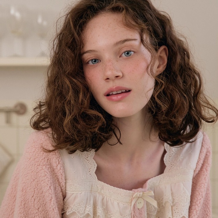 乌拉拉甜美方领睡衣女粉色套装