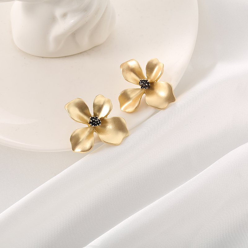 S925银韩国气质耳环个性立体哑色花朵耳钉大款夸张耳饰女