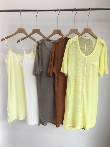 日单纯色休闲风V领T恤直筒