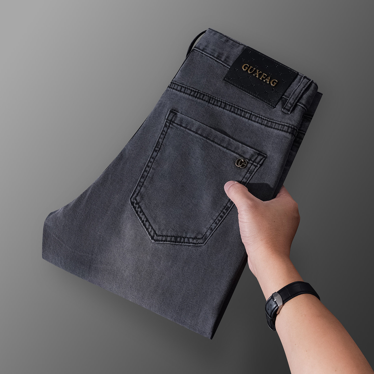 高端巨好看男士牛仔裤2026新款春季修身小脚男款裤子今年流行爆款