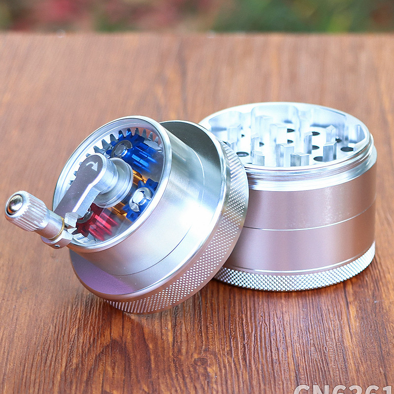 跨境新款63mm四层手摇磨烟器天窗金属碎烟斗草研磨机Herb Grinder