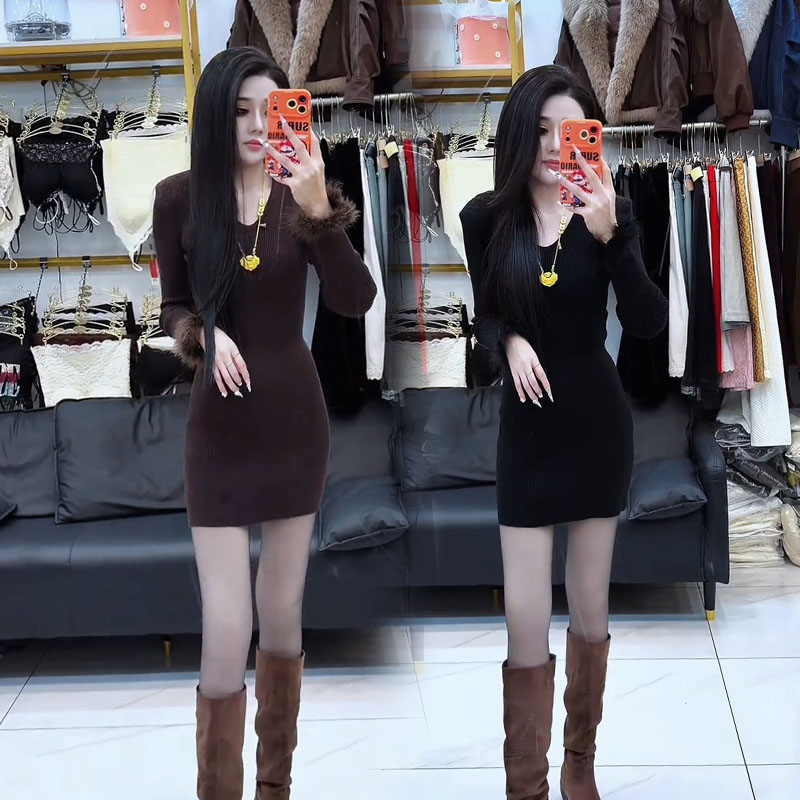 欧美风毛毛袖针织包臀显瘦连衣裙