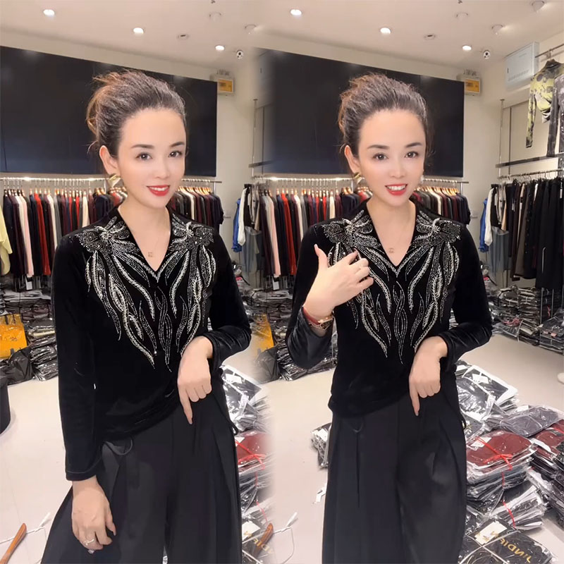 时尚镶钻V领长袖显瘦百搭丝绒T恤