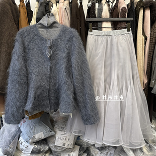 灰色桑蚕丝羊毛荷叶边拉绒短外套+美人鱼尾纱裙女韩剧氛围感穿搭