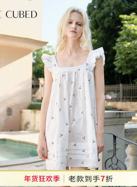 姜贞羽同款ELLIGIOI碎花刺绣小飞袖显瘦叠褶元气方领连衣裙25新款