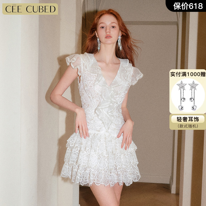 CEE CUBEDCEE白色小香风V领短裙玫瑰花金丝荷叶边水晶连衣裙2024