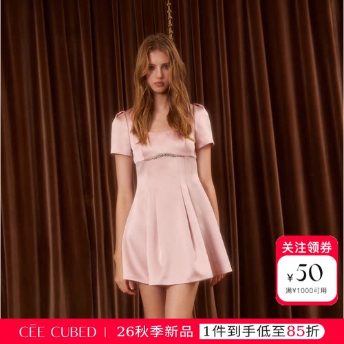 CEECUBED方领泡泡袖短款小礼裙