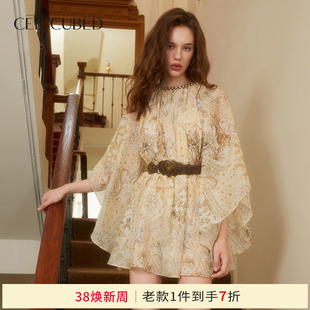 CEE CUBED黄绿古典印花圆领钉珠装饰蝙蝠袖蓬蓬裙女2025早秋新款