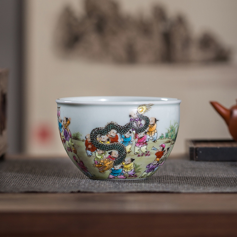 枭窑手工手绘舞龙闹春童子缸杯