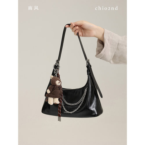 Chio2nd摩登时光腋下包
