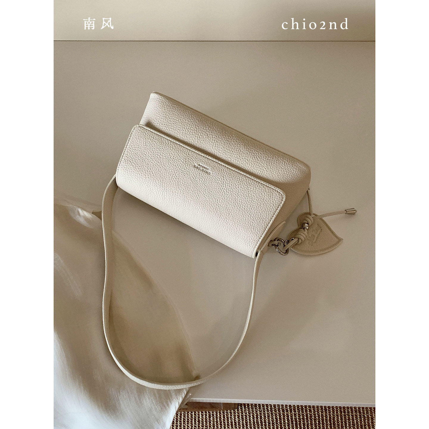 南风Chio2nd 夏季格调小方包包女单肩腋下包法棍包简约通勤斜挎包