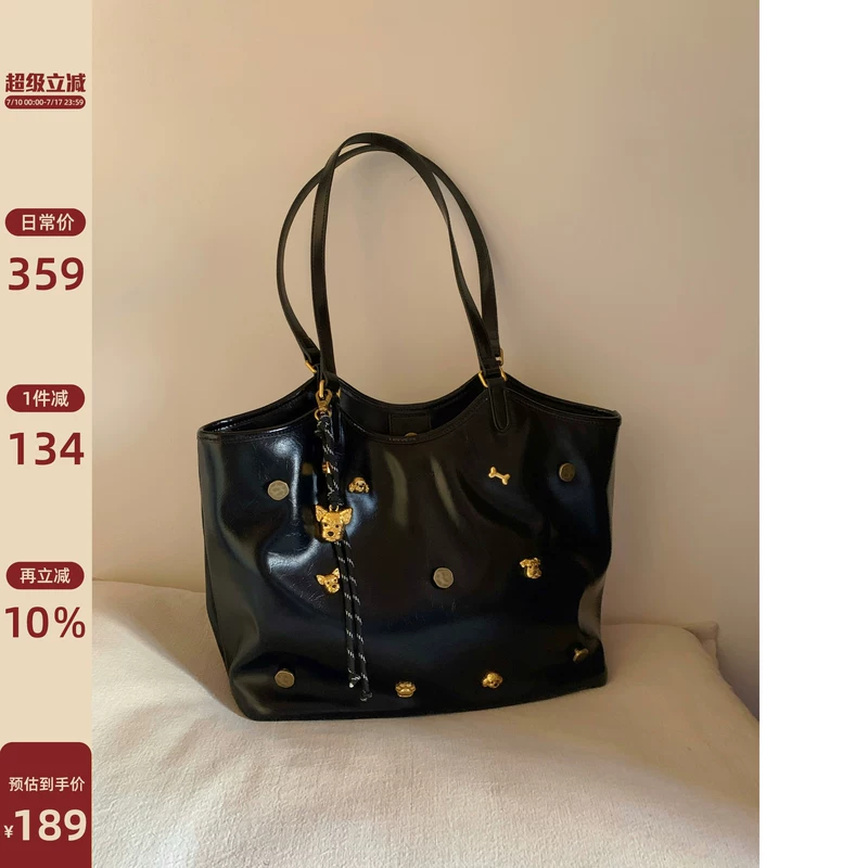 Small bag, shoulder bag, capacious one-shoulder bag