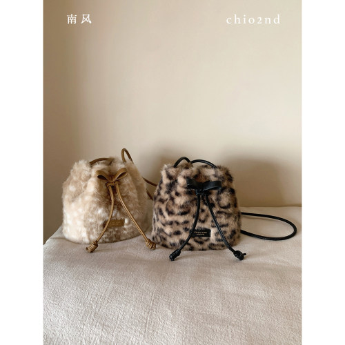 南风Chio2nd丝绒晚宴水桶包