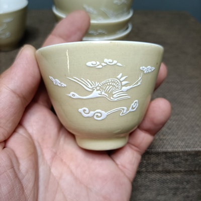 景德镇七八十年代老厂货老国营瓷厂库存黄釉堆白仙鹤茶杯主人杯