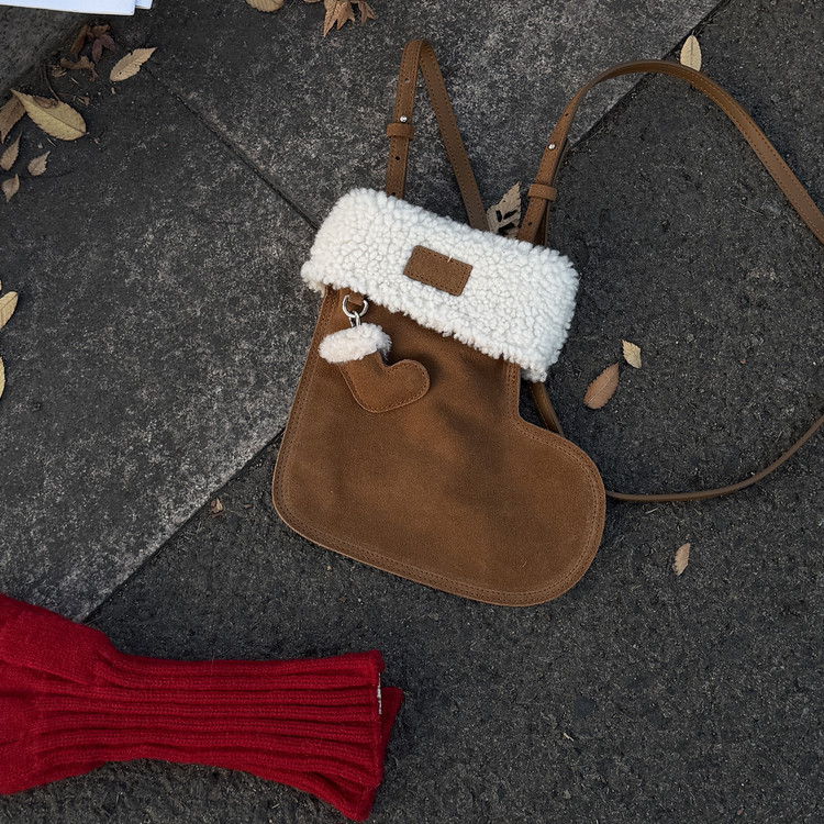 羊羔毛袜子包圣诞氛围感手机包