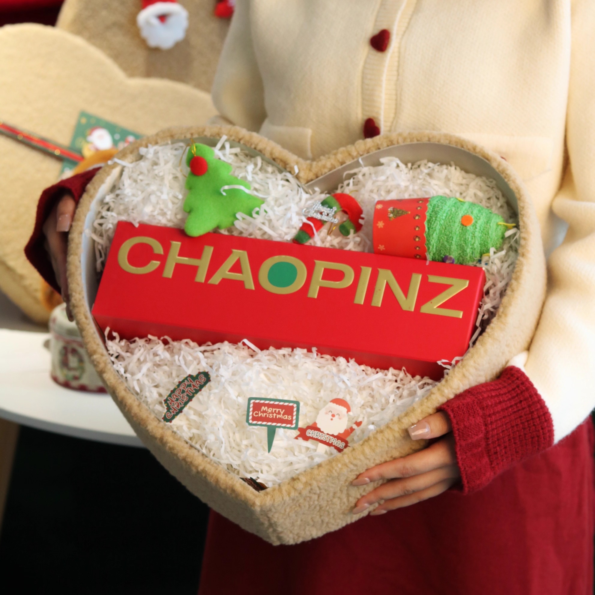 圣诞礼品包装盒心形草编大容量羊羔绒礼盒伴手礼生日礼盒空盒子