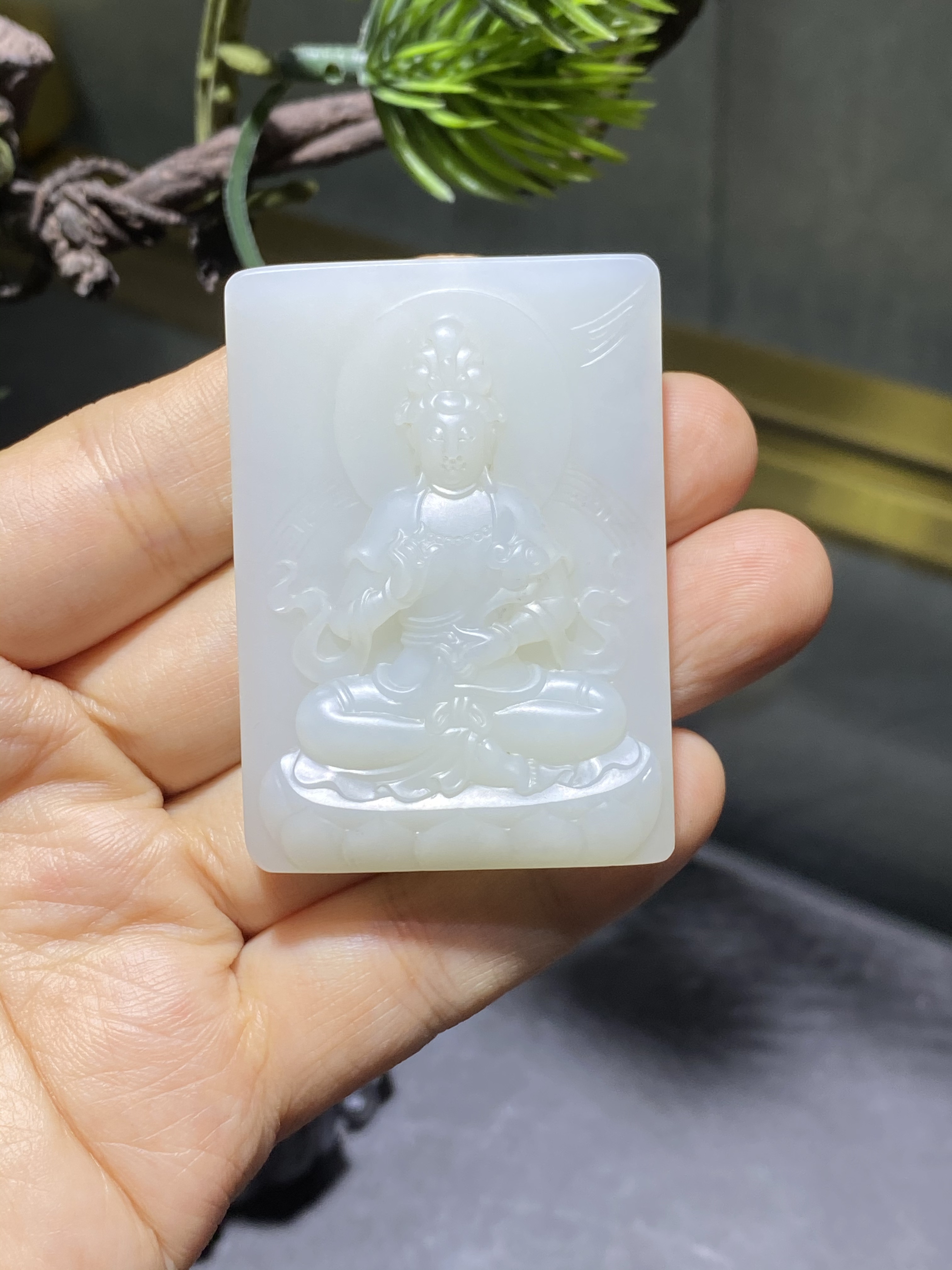新疆且末米达料观音牌子吊坠
