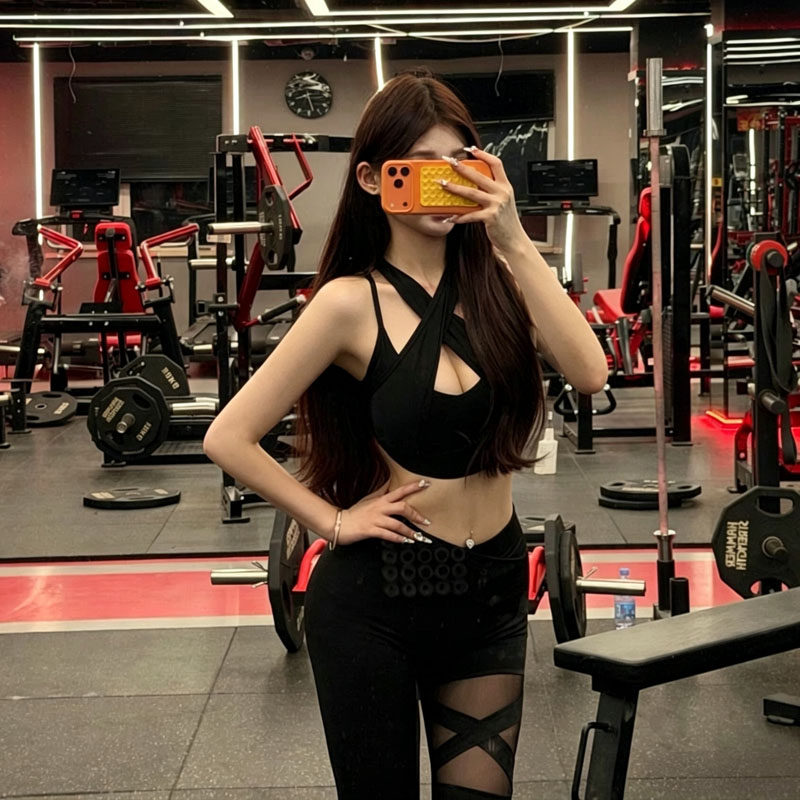 性感交叉挂脖镂空背心女黑色瑜伽健身穿搭套装带胸垫运动服