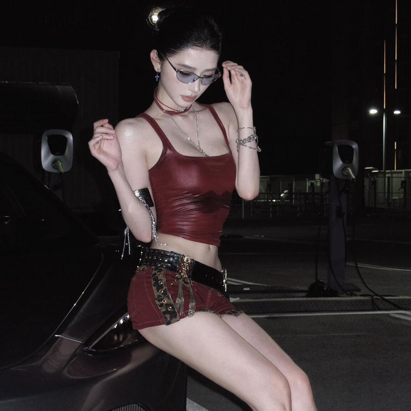 辣妹性感夜场酒吧性感吊带红色仿皮修身U领无袖背心上衣打底新款